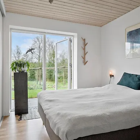 Gorgeous In With Kitchen Holiday home