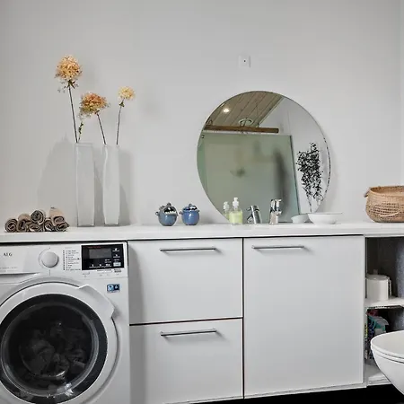 בית נופש Gorgeous In With Kitchen