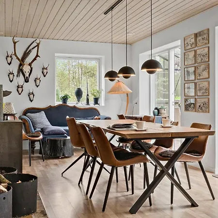 Gorgeous In With Kitchen Holiday home *